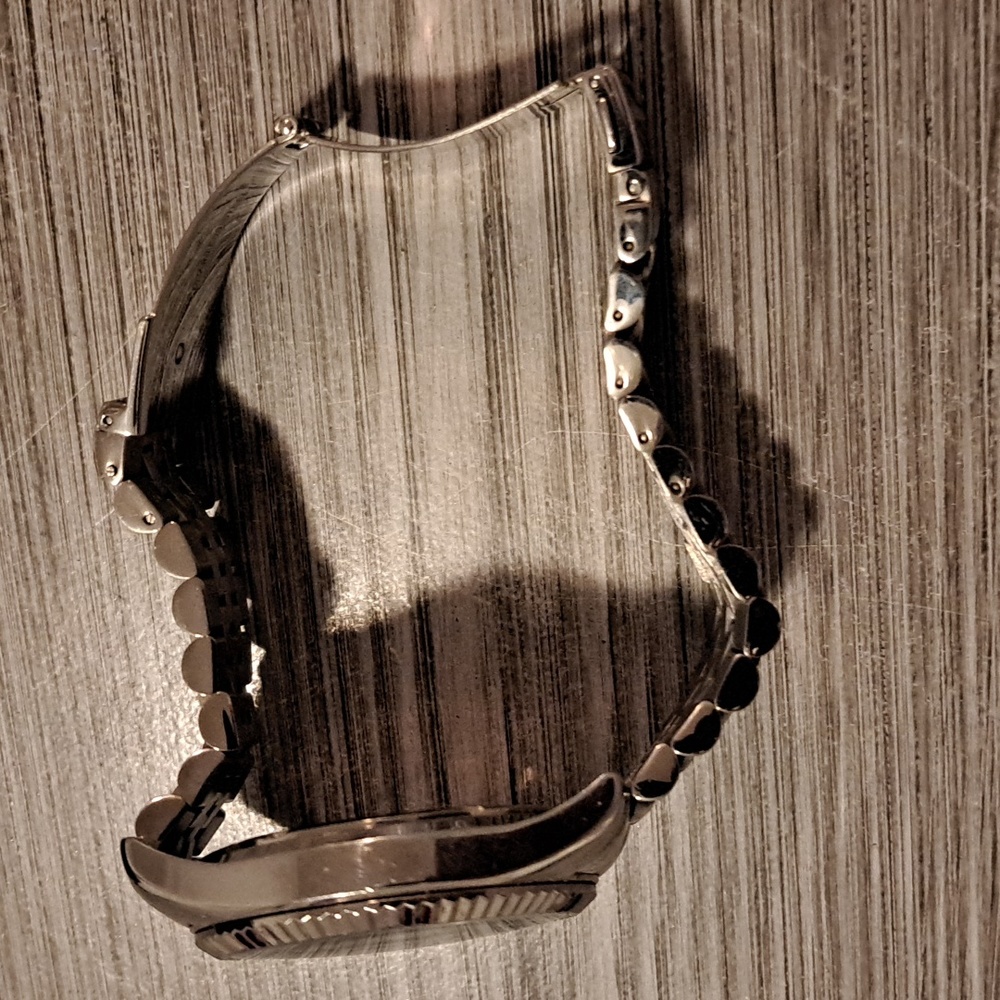 Watch - Picture 3 of 5